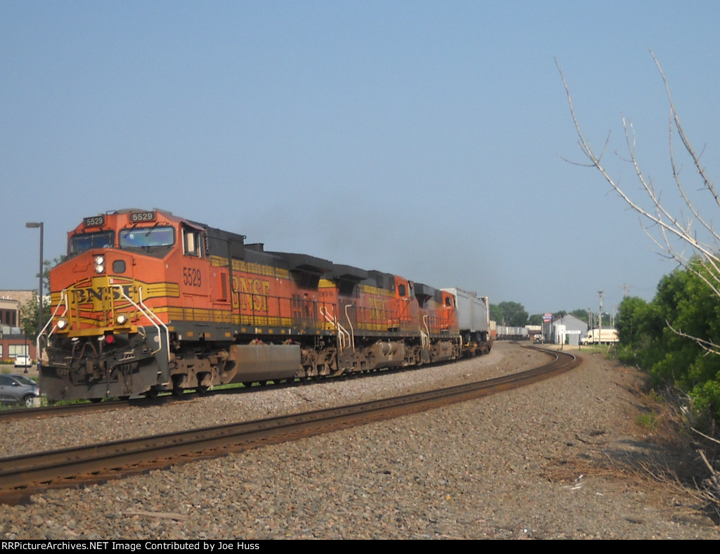 BNSF 5529 East